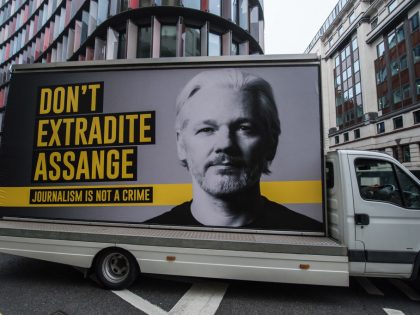 Extradition Trial For Julian Assange Begins At The Old Bailey