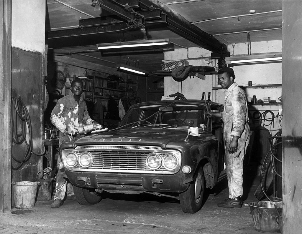 Garage Hands