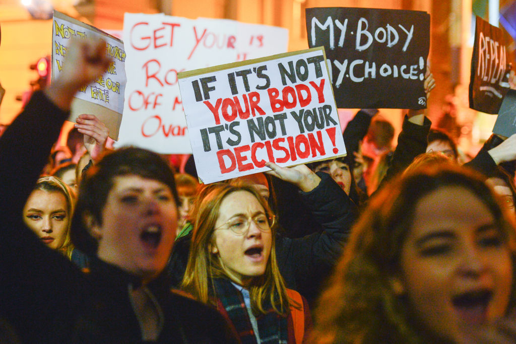 Ireland: Thousands Strike 4 Repeal in Dublin