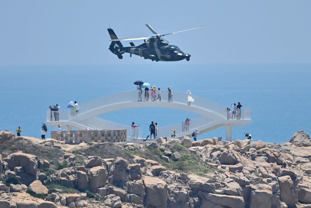 TOPSHOT-CHINA-TAIWAN-US-DIPLOMACY-MILITARY