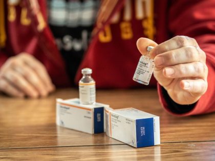 US-CANADA-POLITICS-HEALTH-INSURANCE