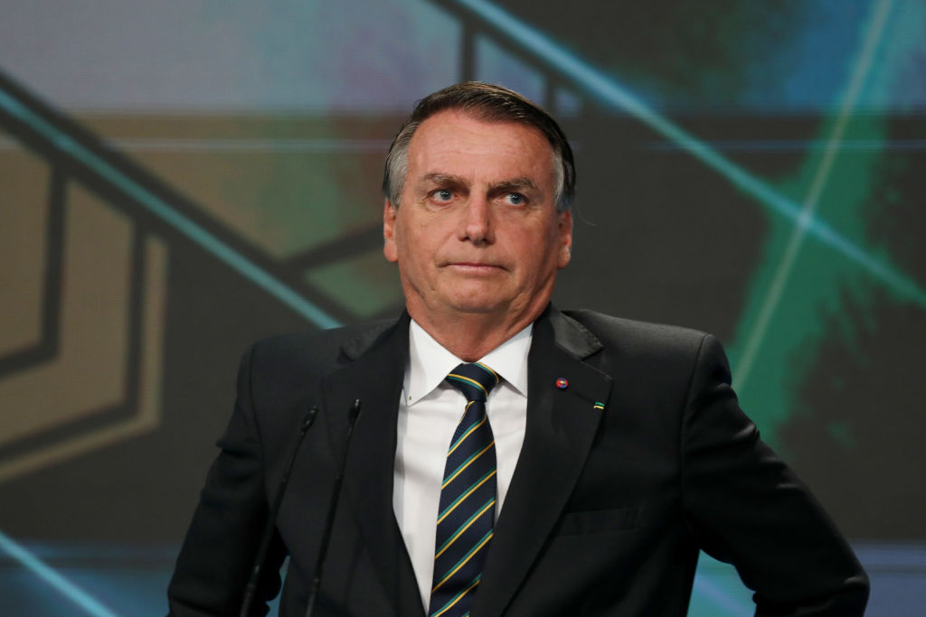Bolsonaro Debates Without Lula As They Show Different Strategies in the Final Stretch of The Campaing
