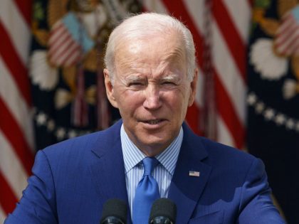 US-politics-BIDEN-STRIKE-TRANSPORT