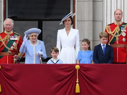 TOPSHOT-BRITAIN-ROYALS-QUEEN-JUBILEE
