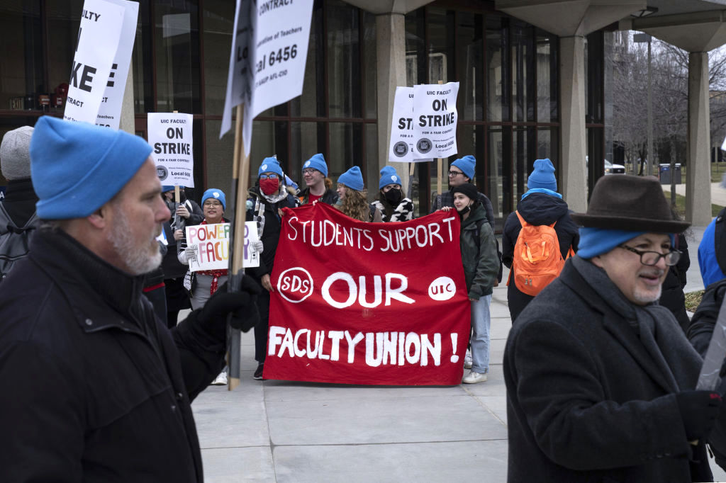 US-NEWS-CMP-ILL-FACULTY-STRIKE-1-TB
