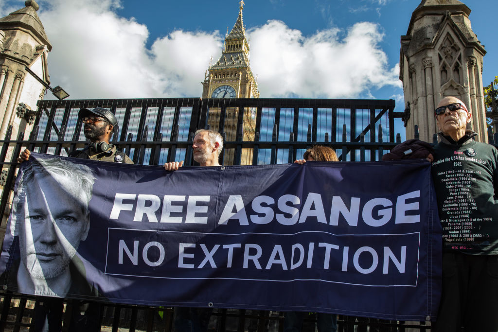 Human Chain Surrounding Parliament To Free Julian Assange London
