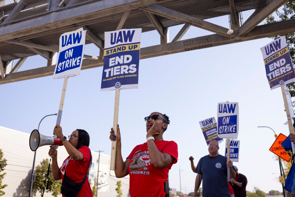 UAW Expands Walkouts To GM And Ford Locations