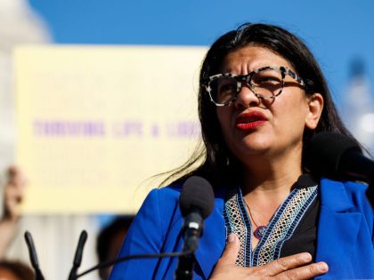 Rep. Tlaib Introduces Restaurant Workers Bill Of Rights