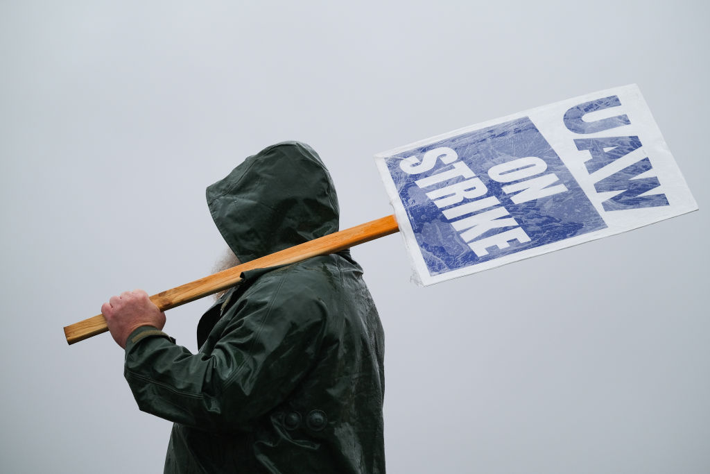 GM Reaches Tentative Agreement With UAW Ending Six-Week Strike