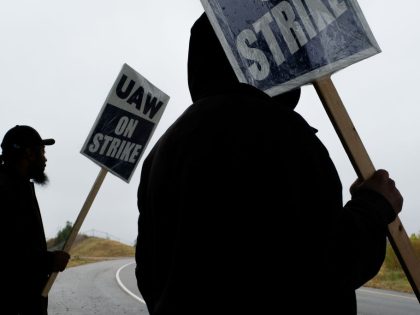 GM Reaches Tentative Agreement With UAW Ending Six-Week Strike