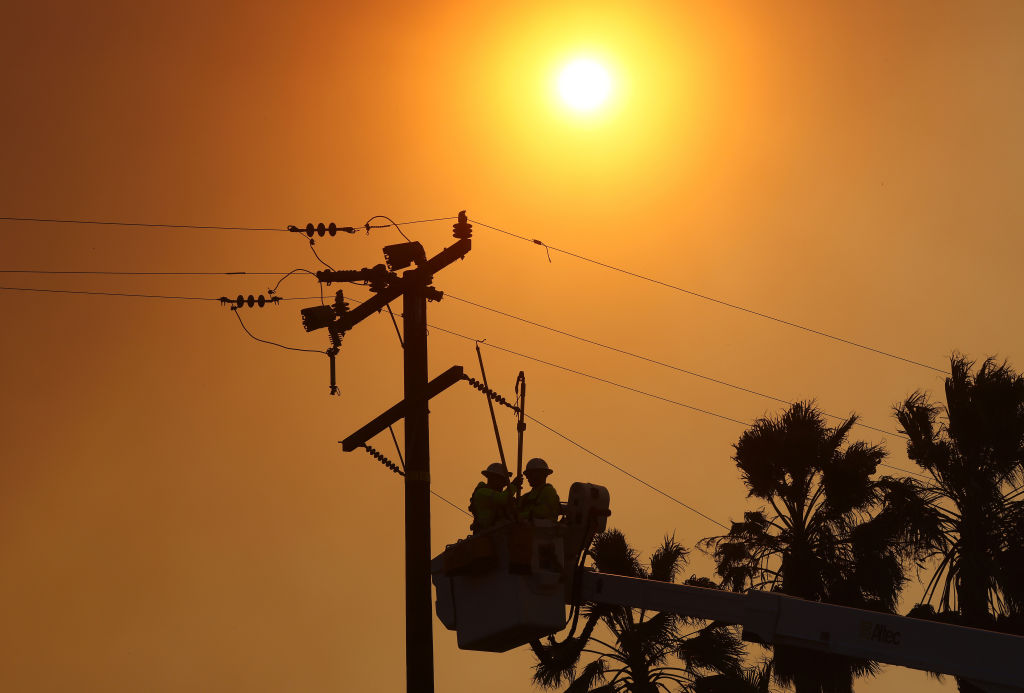 Santa Ana Winds Stokes Multiple Wildfires In Southern California