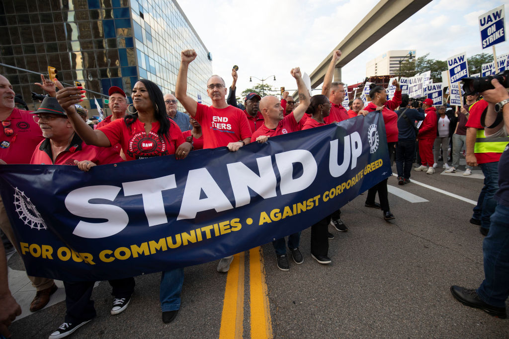 United Auto Workers Hold Limited Strikes As Contract Negotiations Expire