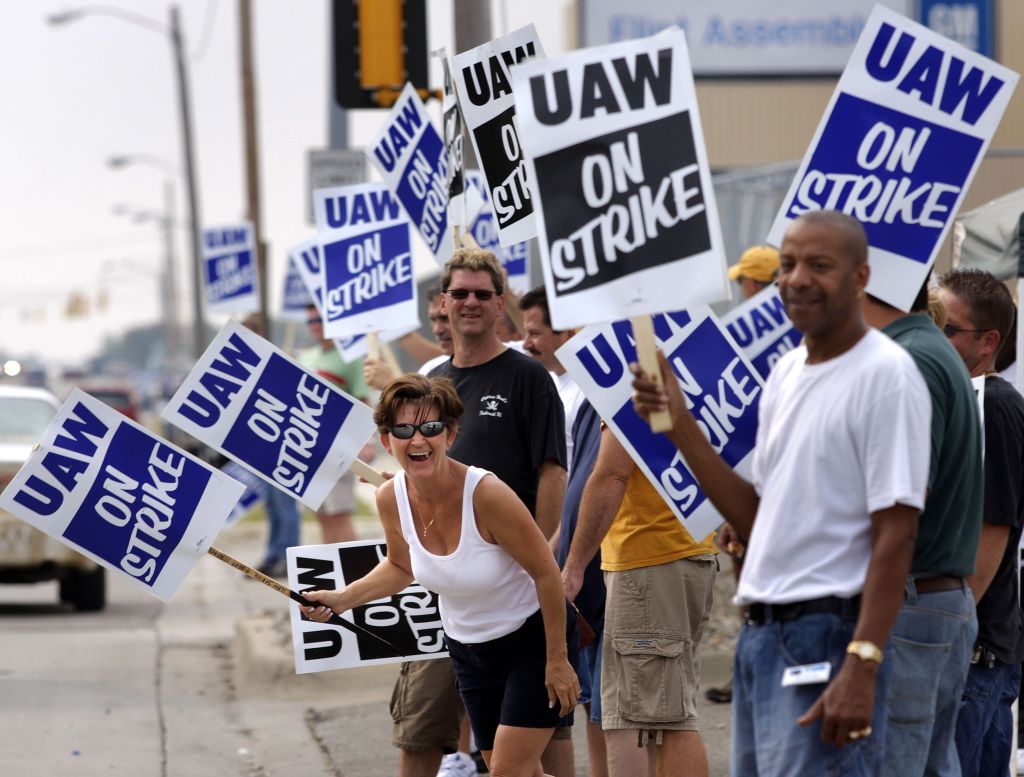 UAW Calls National Strike Against GM