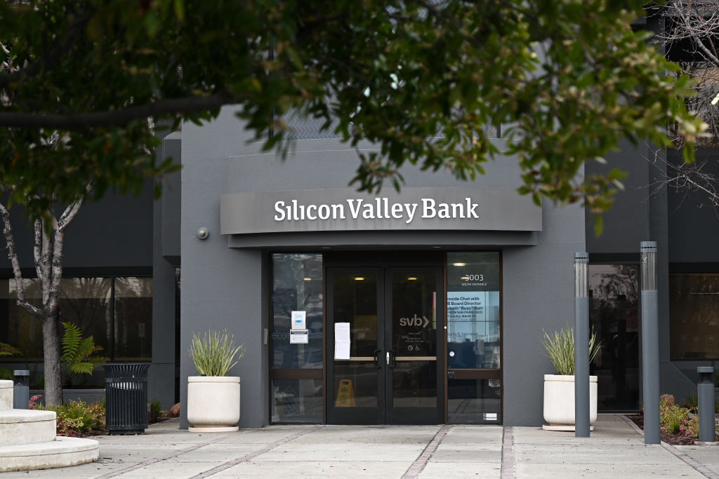 US regulators shut down Silicon Valley Bank amid sudden collapse