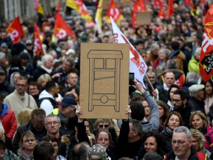 TOPSHOT-FRANCE-POLITICS-PENSIONS-DEMO