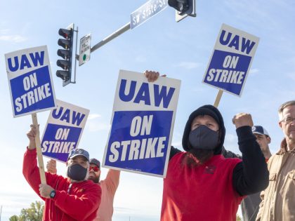 Deere Workers Strike for First Time Since 1986 for More Pay