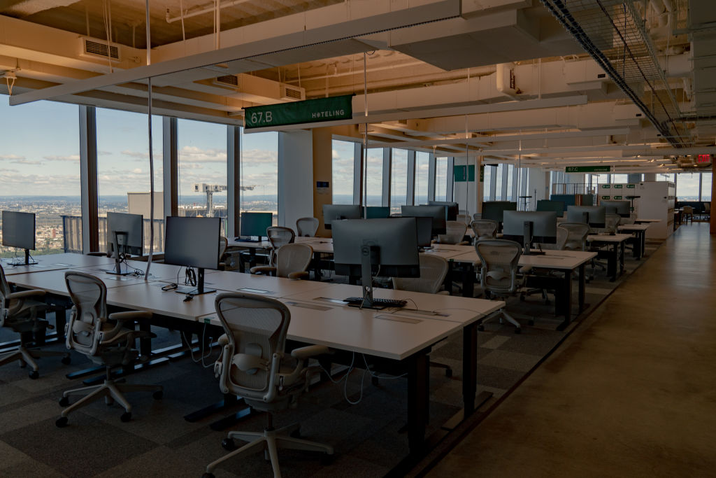 Facebook Pushes Ahead With NYC Farley Project In Bet On Offices