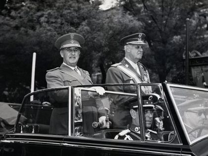 Spanish Generals Reviewing The Troops