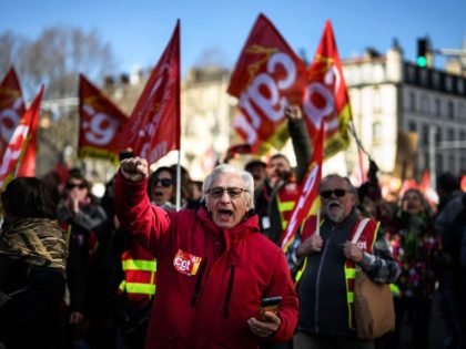 TOPSHOT-FRANCE-POLITICS-PENSIONS-DEMO