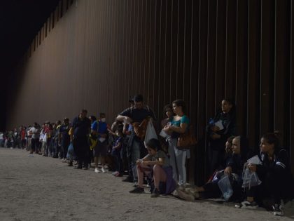 US-MEXICO-IMMIGRATION-MIGRANTS