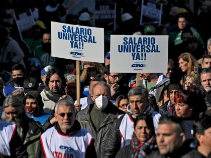 ARGENTINA-ECONOMY-POLITICS-PROTEST