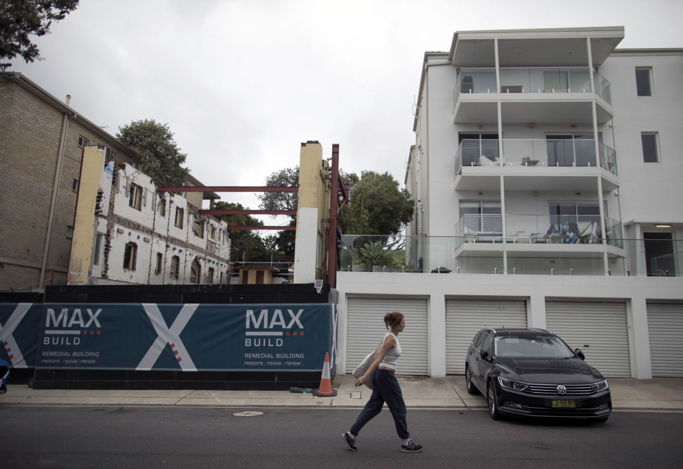 Australia's Housing Market Drops Most Since 2008 as Rates Surge