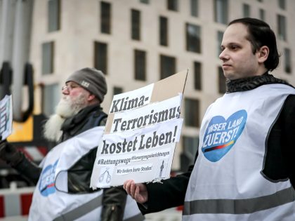 "Last Generation" Activists Resume Disruptive Protests