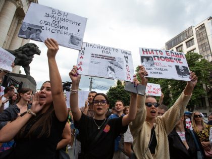 Peaceful Protest In Support Of The 18-year-old Girl Who Was Disfigured With A Dummy Knife By Her 26-year-old Boyfriend.