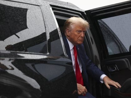 ARLINGTON, VA - AUGUST 3:  Former president Donald Trump arrive