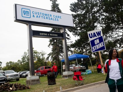 United Auto Workers Go On Strike After Contract Talks Break Down