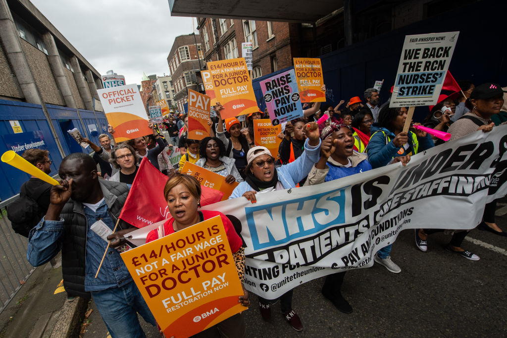 NHS Consultants and Junior Doctors Unite In Joint BMA Strike Over Pay Grievances