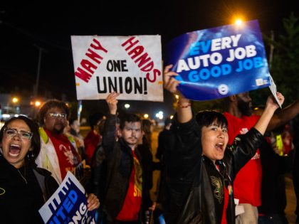 US-AUTO-LABOR-UNIONS-STRIKE
