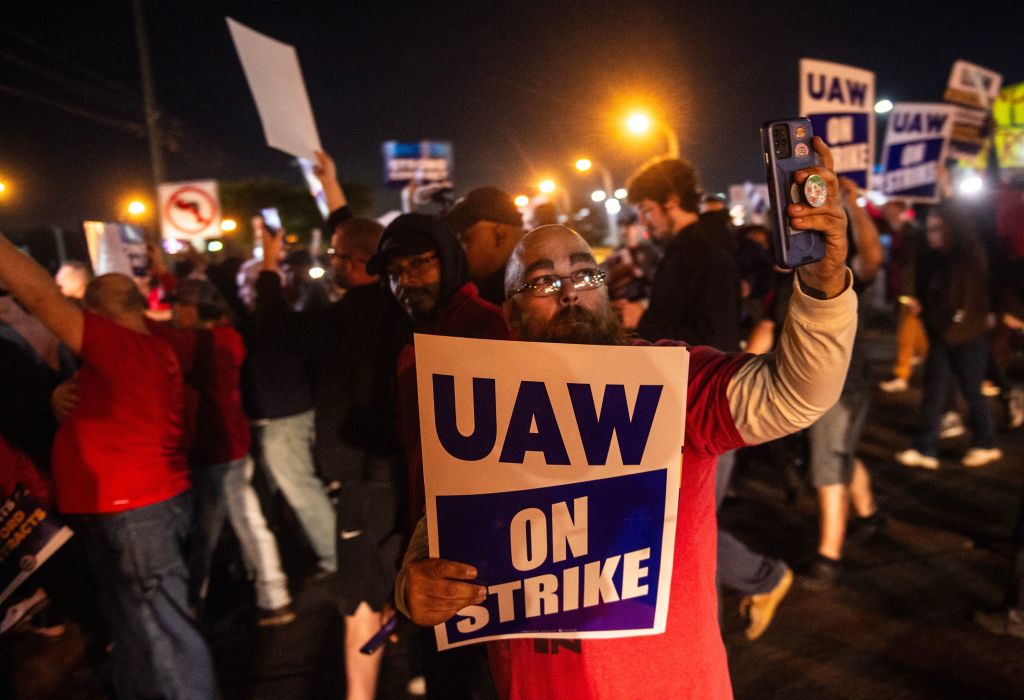 US-AUTO-LABOR-UNIONS-STRIKE