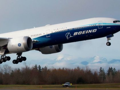TOPSHOT-us-aerospace-transport-boeing-777x-aviation
