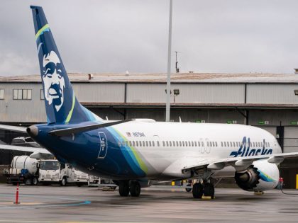 Alaska Air Grounds Boeing 737 Max-9 Fleet After Midair Blowout