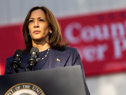 TOPSHOT-US-VOTE-POLITICS-HARRIS