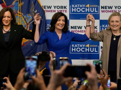 TOPSHOT-US-VOTE-POLITICS-HARRIS-ELECTION