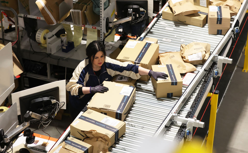 Birmingham Unveils Amazon's £500 Million Robotic Fulfillment Centre
