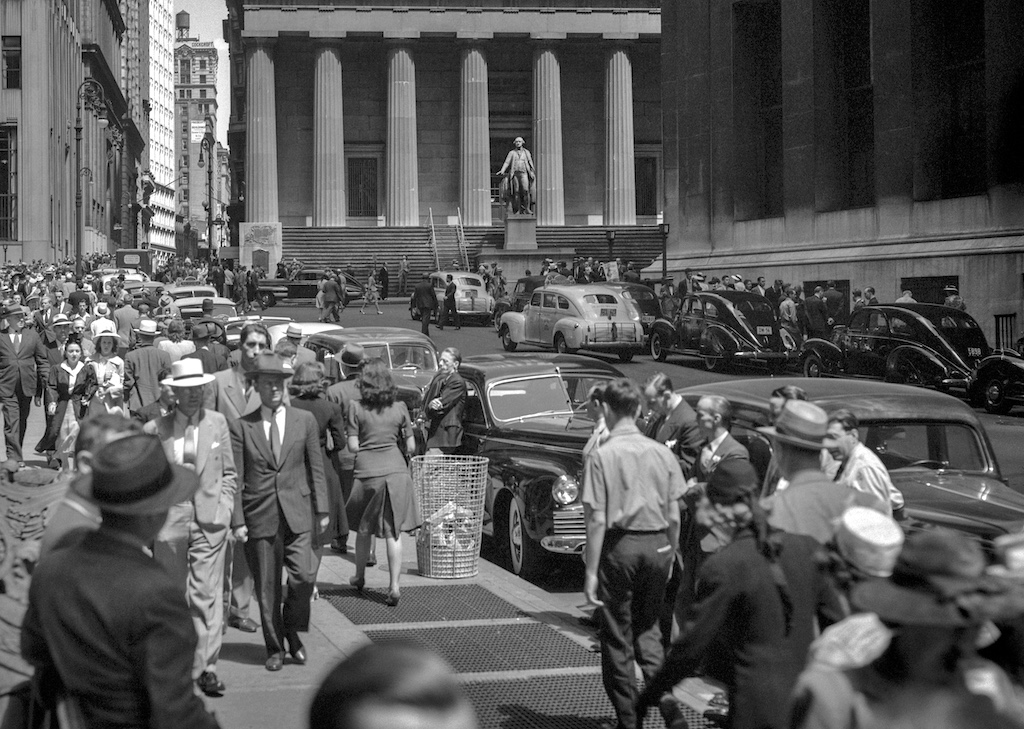 1940s 1950s PEDESTRIANS
