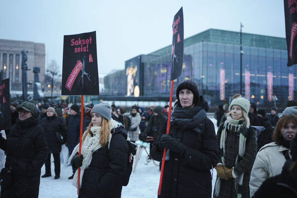 Hundreds of people working in culture field protest the Government of Prime Minister Petteri Orpo