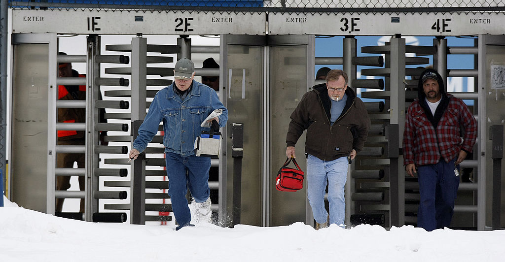 Chrysler To Close All 30 Manufacturing Plants For One Month