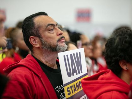 Striking UAW Members Hold Rally At Chicago Union Hall