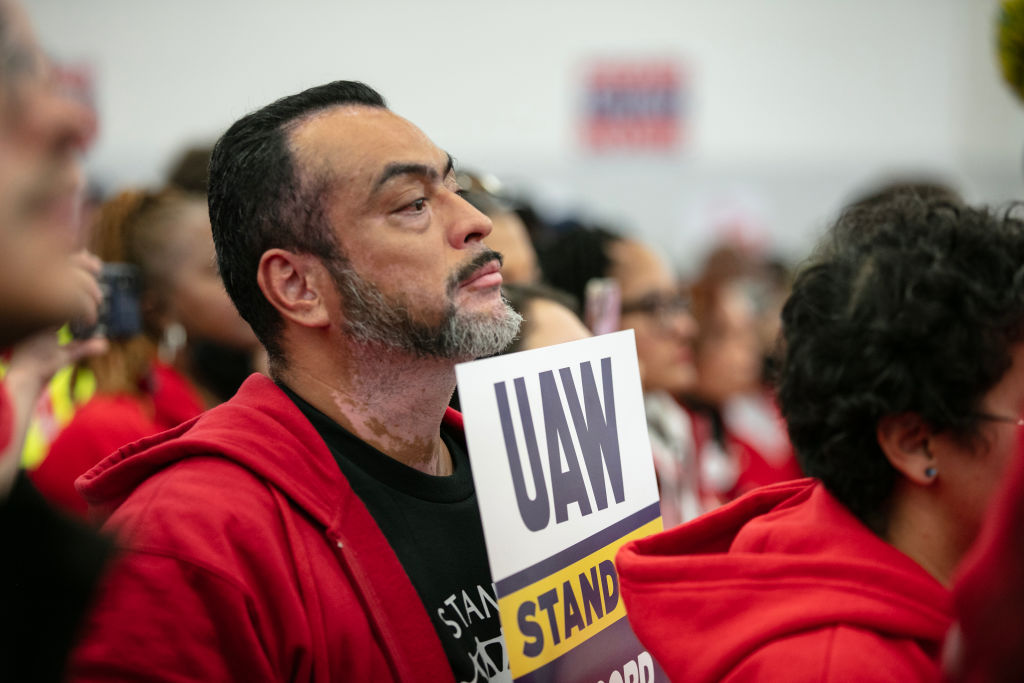 Striking UAW Members Hold Rally At Chicago Union Hall