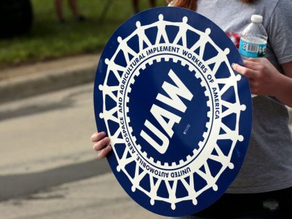 US-POLITICS-WARREN-UAW
