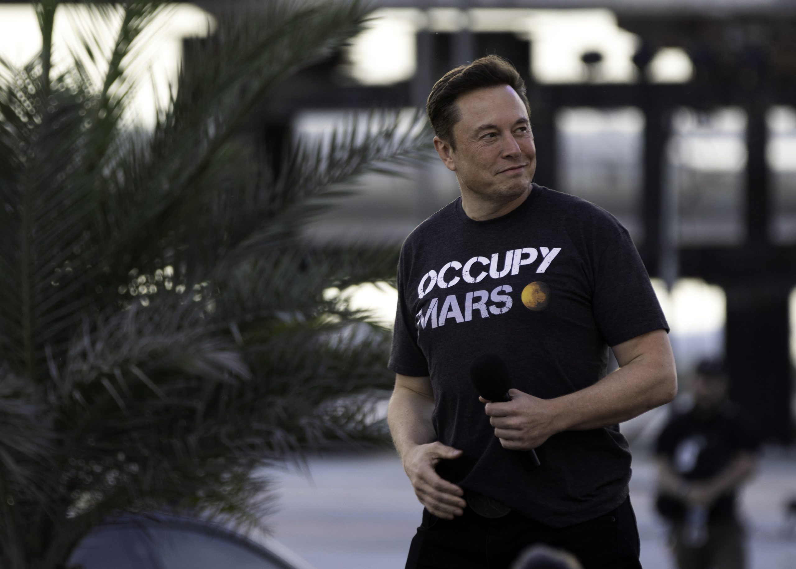 SpaceX And T-Mobile Hold Joint Event In Texas