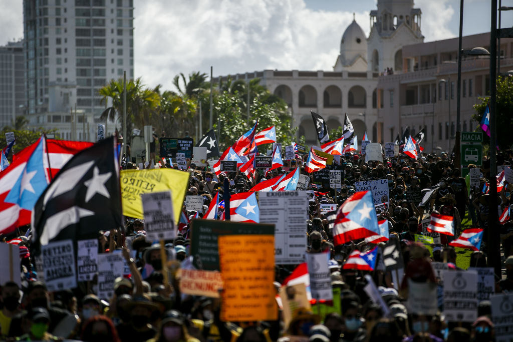 Puerto Rico Public-Sector Workers Protest For Higher Wages