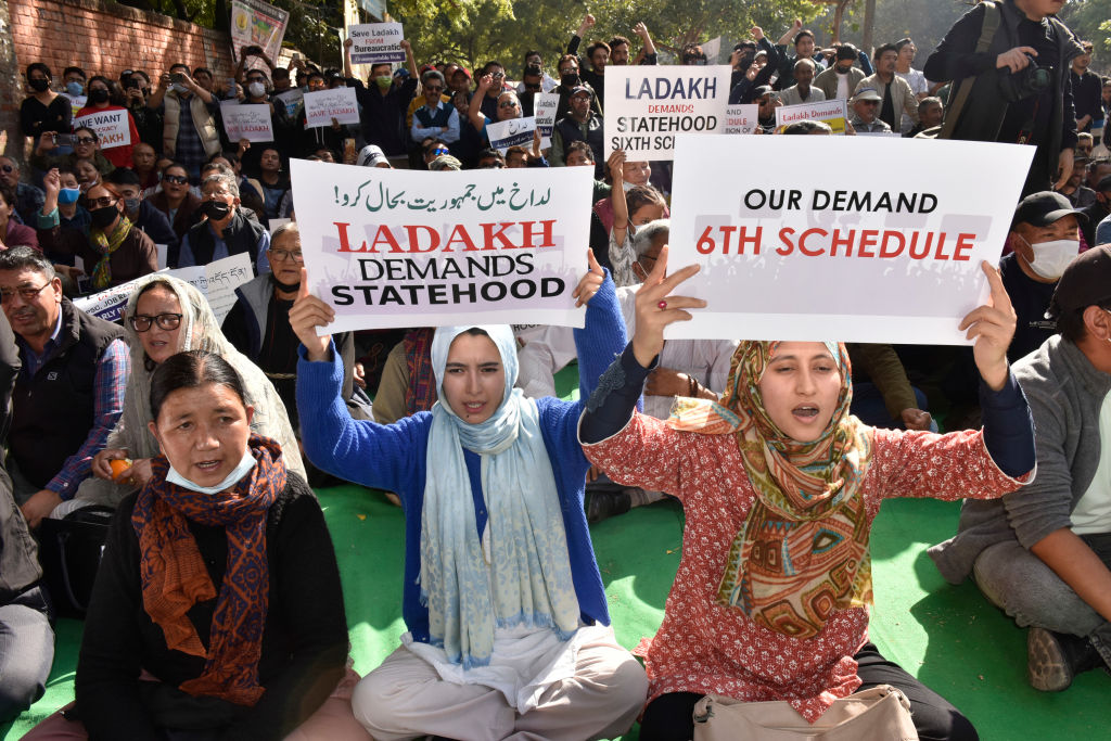 Educationist Sonam Wangchuk And Other Activists Protest At Jantar Mantar Demanding Statehood For Ladakh