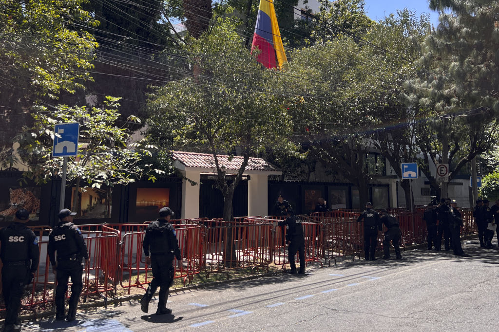 Ecuador's Embassy Storming Prompts Mexico To Break Off Relations