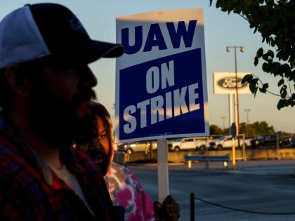 United Auto Workers Expand Strike To Ford Truck Plant In Kentucky