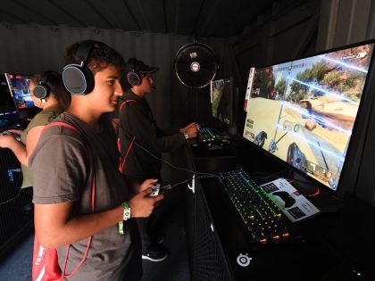 fbl-us-game-video-eaplay